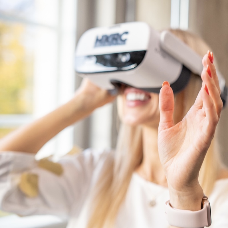 liiketoiminnan uudistuminen ja innovatiiviset digitaaliset palvelut